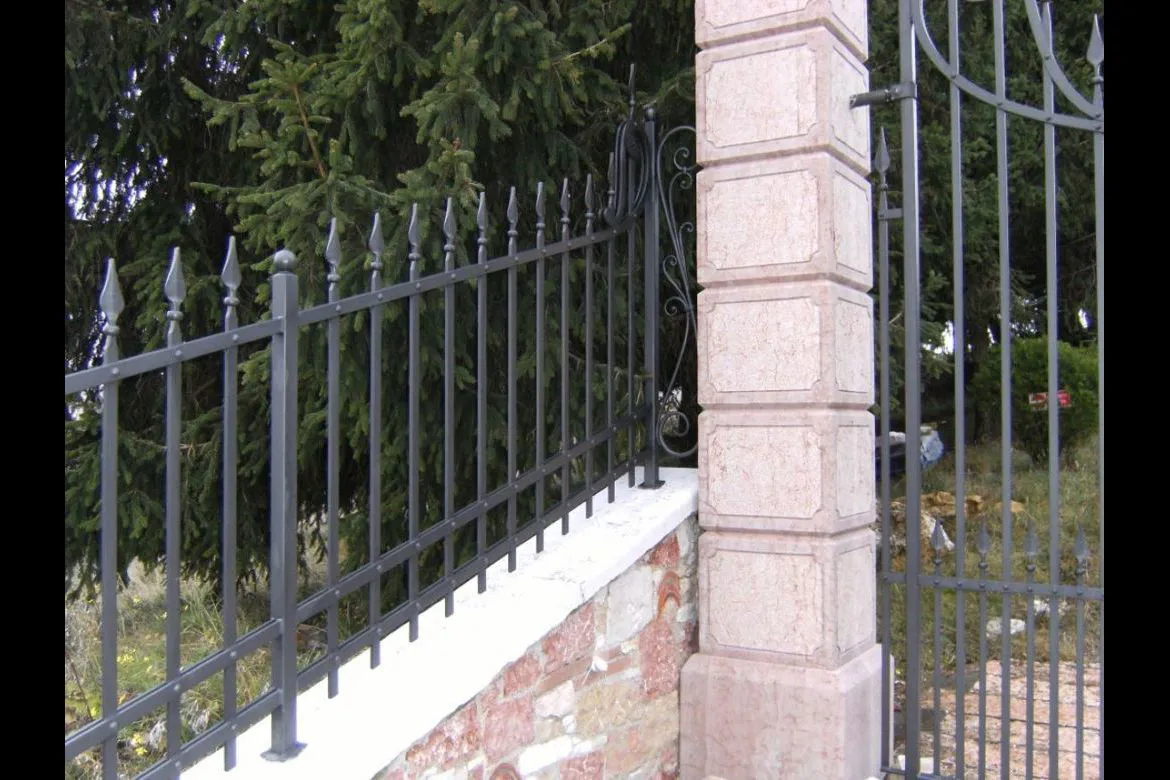 Cancellata in ferro battuto