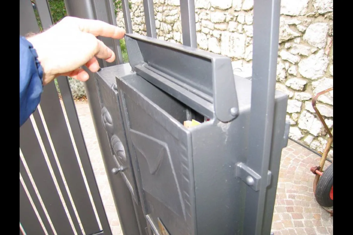 Cassetta delle lettere in ferro battuto Tregnago