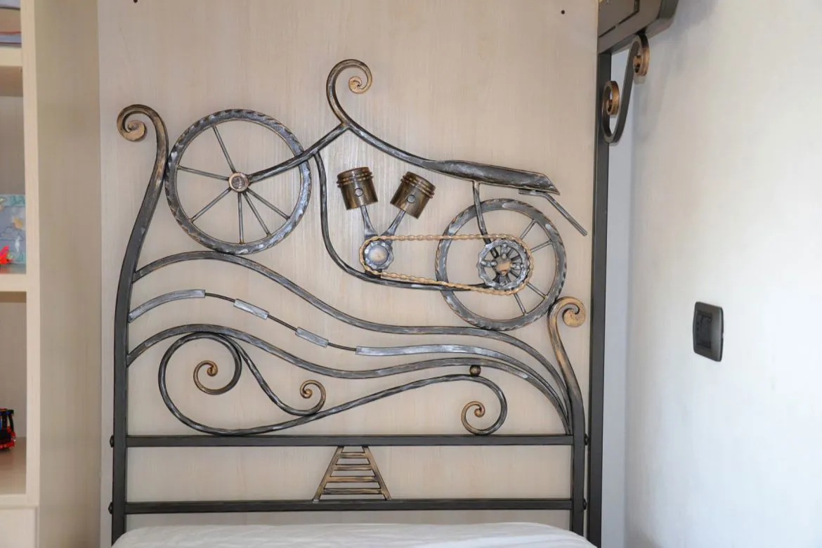 Testiera letto in ferro singolo a Verona